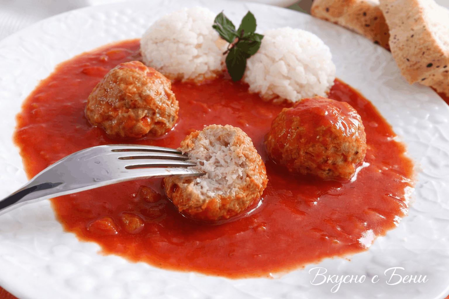 Кюфтета с доматен сос и печени чушки-Стъпка-7123